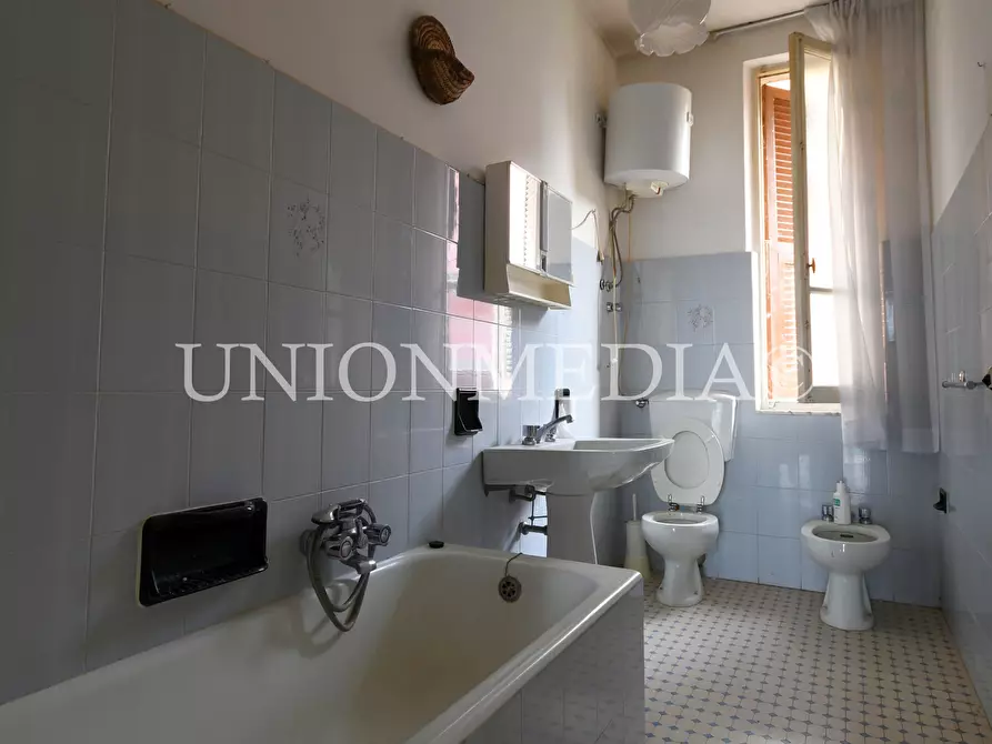 Immagine 35 di Appartamento in vendita  in Via Matteotti 8 a Vezzano Ligure