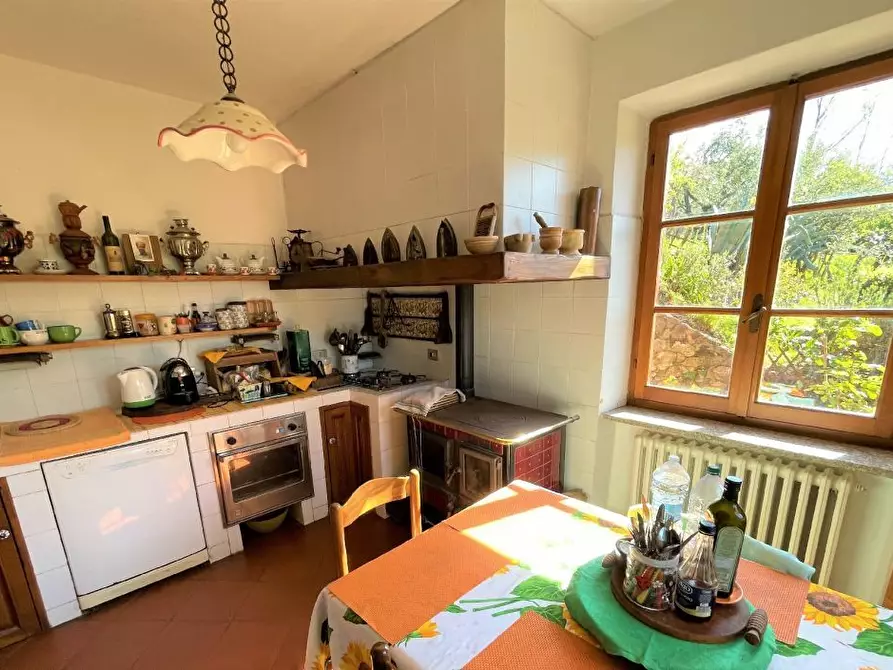 Immagine 27 di Villa in vendita  in via della maestà a Fosdinovo