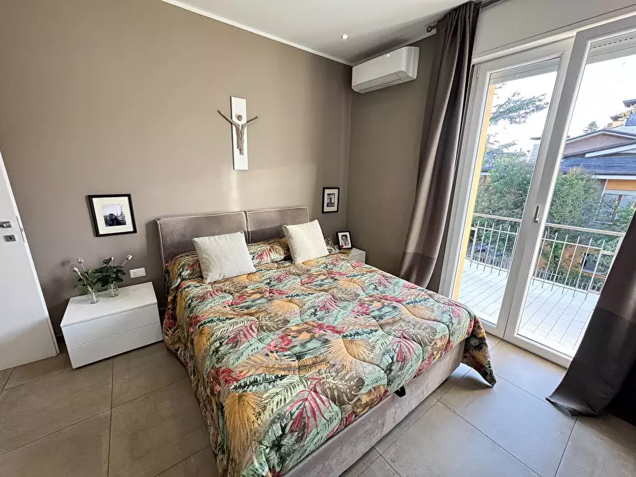 Immagine 19 di Quadrilocale in vendita  in Viale San Gottardo a Rimini