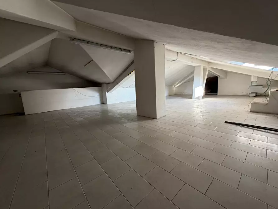 Immagine 15 di Pentalocale in vendita  in Via Cino Mancini 55 a Cattolica