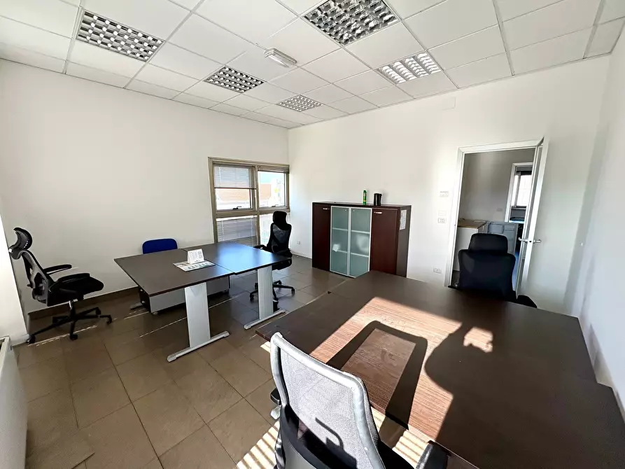 Immagine 15 di Ufficio in vendita  in Via Enrico Mattei 9 a Savignano Sul Rubicone
