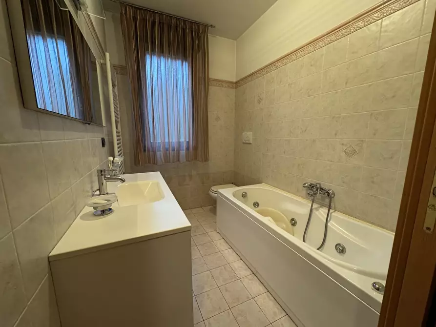 Immagine 28 di Trilocale in vendita  in Via Pennabilli 3 a Rimini