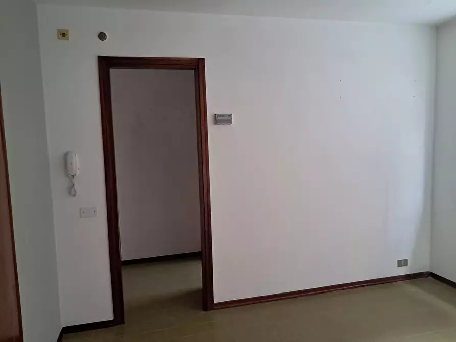 Immagine 6 di Ufficio in vendita  a Santarcangelo Di Romagna