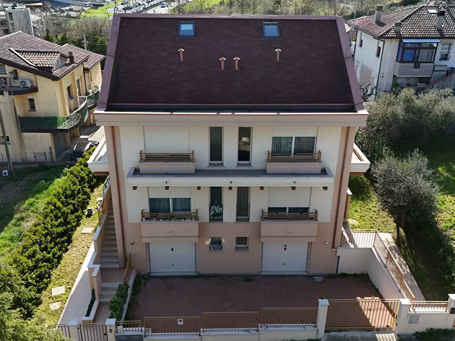 Immagine 2 di Villetta a schiera in vendita  a Rimini