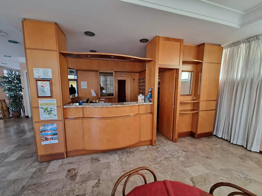 Immagine 2 di Albergo/B&B/Residence in vendita  in Viale Regina Margherita 27b a Rimini