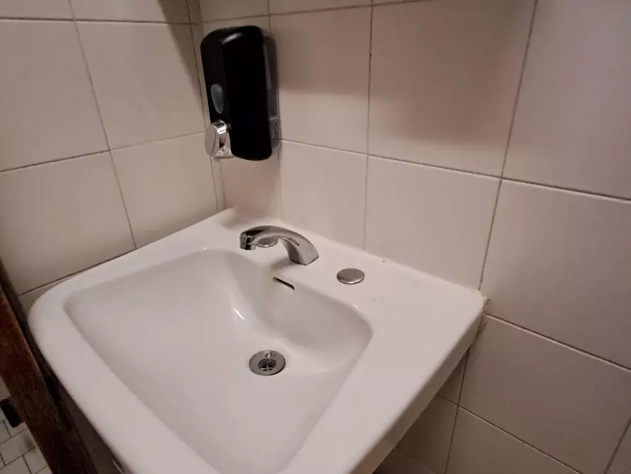 Immagine 20 di Bar / Ristorante in vendita  a Rimini