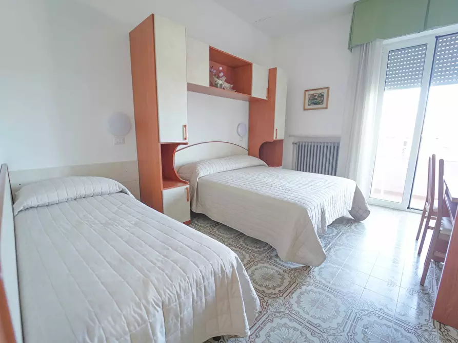 Immagine 34 di Palazzo in vendita  in Via Albio Tibullo 40 a Bellaria-Igea Marina
