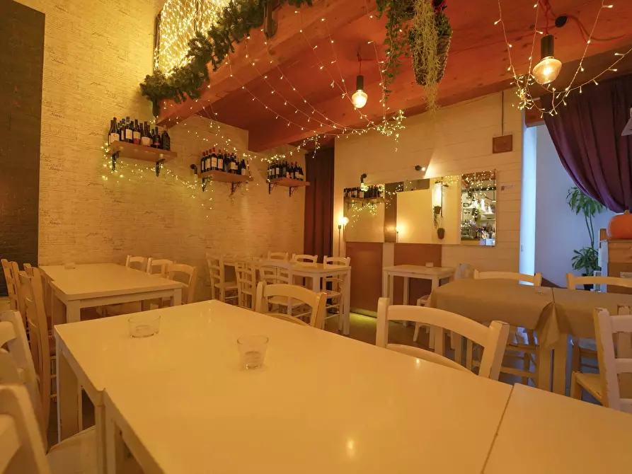 Immagine 15 di Bar / Ristorante in vendita  in Via Cesare Battisti 23 a Santarcangelo Di Romagna