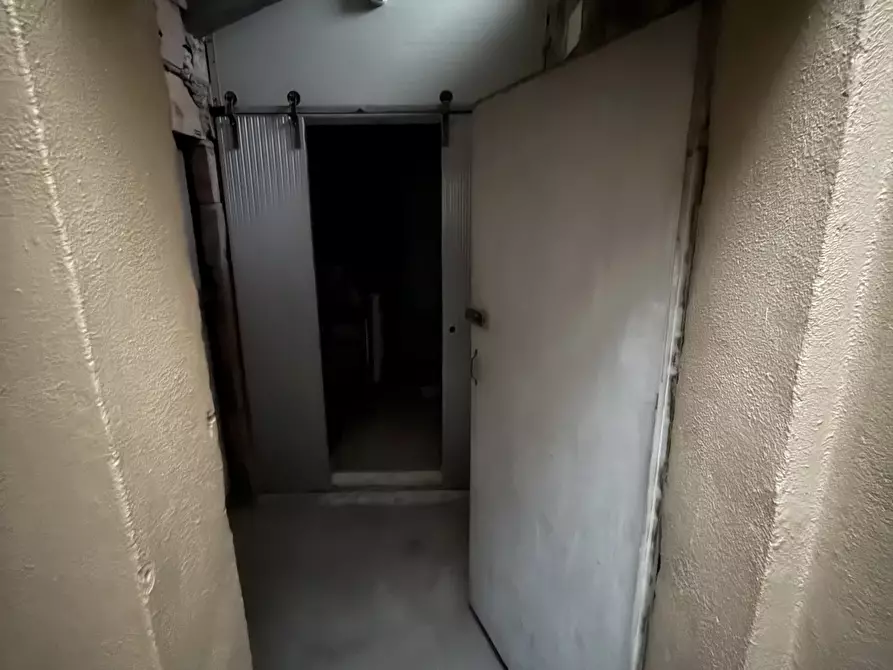 Immagine 18 di Quadrilocale in vendita  in Via Monte San Michele 11 a Rimini