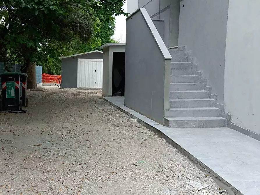 Immagine 23 di Mansarda in vendita  a Riccione