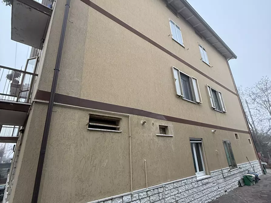 Immagine 29 di Quadrilocale in vendita  in Via Monte San Michele 11 a Rimini