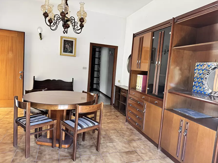 Immagine 35 di Trilocale in vendita  in Via Giuseppe Piazzi 10 a Rimini