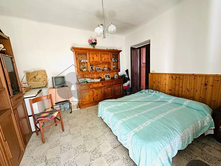 Immagine 7 di Porzione di casa in vendita  a Follo