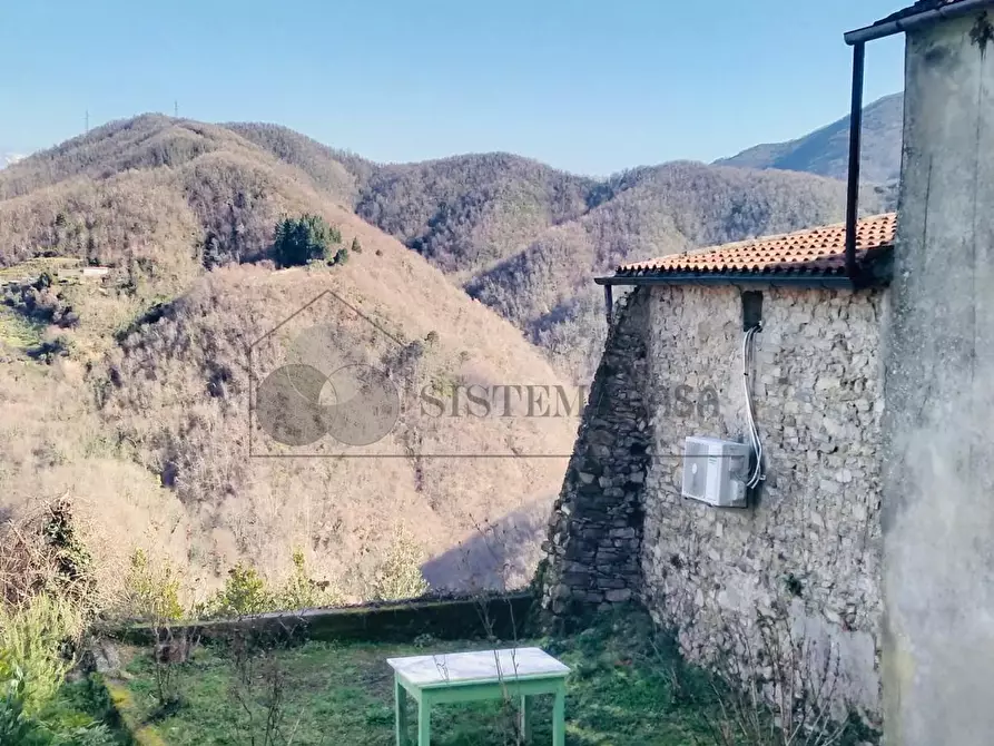 Immagine 5 di Rustico / casale in vendita  in Via Villaggio U.N.R.R.A. 8 a Fosdinovo