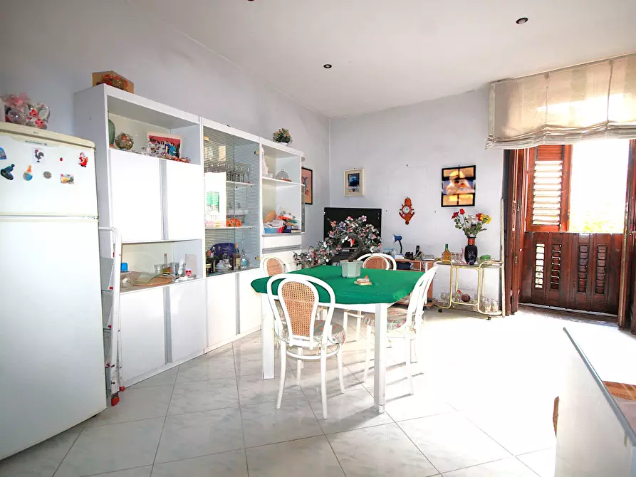 Immagine 12 di Trilocale in vendita  in Via Guglielmo Marconi 49 a Portici