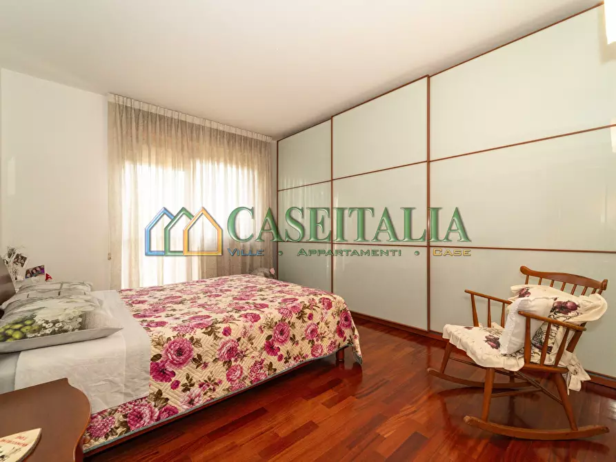 Immagine 17 di Quadrilocale in vendita  in Corso Carlo e Nello Rosselli 180 a Torino