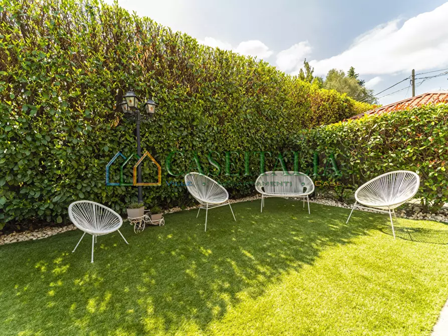 Immagine 9 di Villa in vendita  in Via Mario Greco 61 a Buttigliera Alta