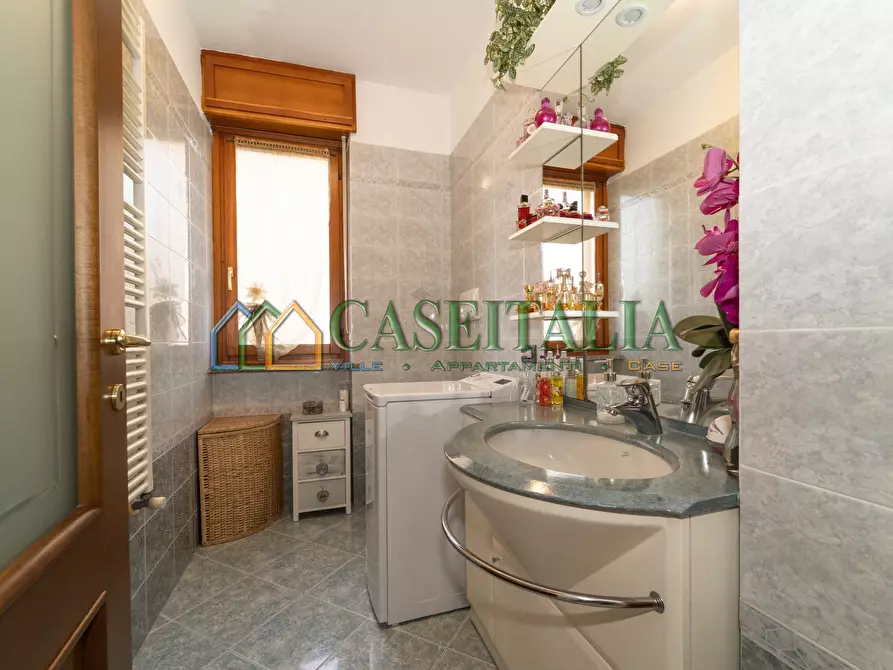 Immagine 24 di Quadrilocale in vendita  in Corso Carlo e Nello Rosselli 180 a Torino