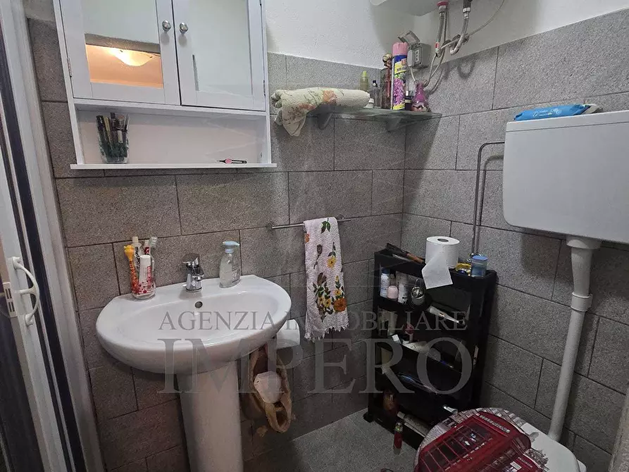 Immagine 11 di Trilocale in vendita  in Via Piemonte 16 a Ventimiglia