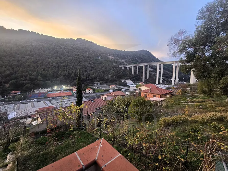 casa indipendente in vendita a Vallecrosia