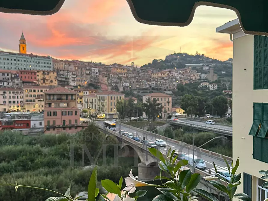 Immagine 23 di Quadrilocale in vendita  in Via Aprosio 2 a Ventimiglia