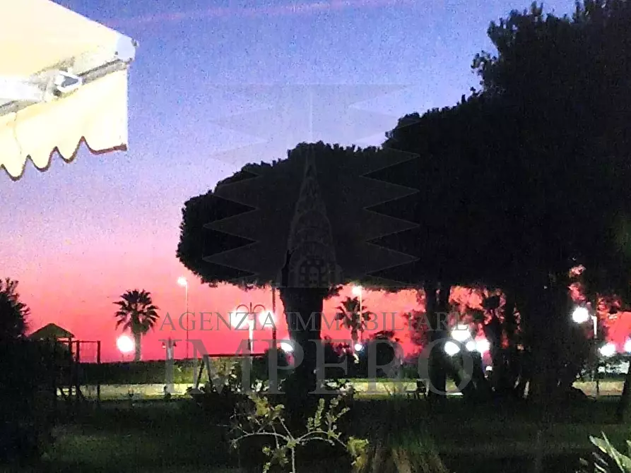 Immagine 16 di Quadrilocale in vendita  in Lungomare Varaldo 51 a Ventimiglia