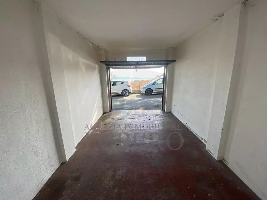 Immagine 2 di Garage in vendita  in Via delle Gerbere 3B a Ventimiglia