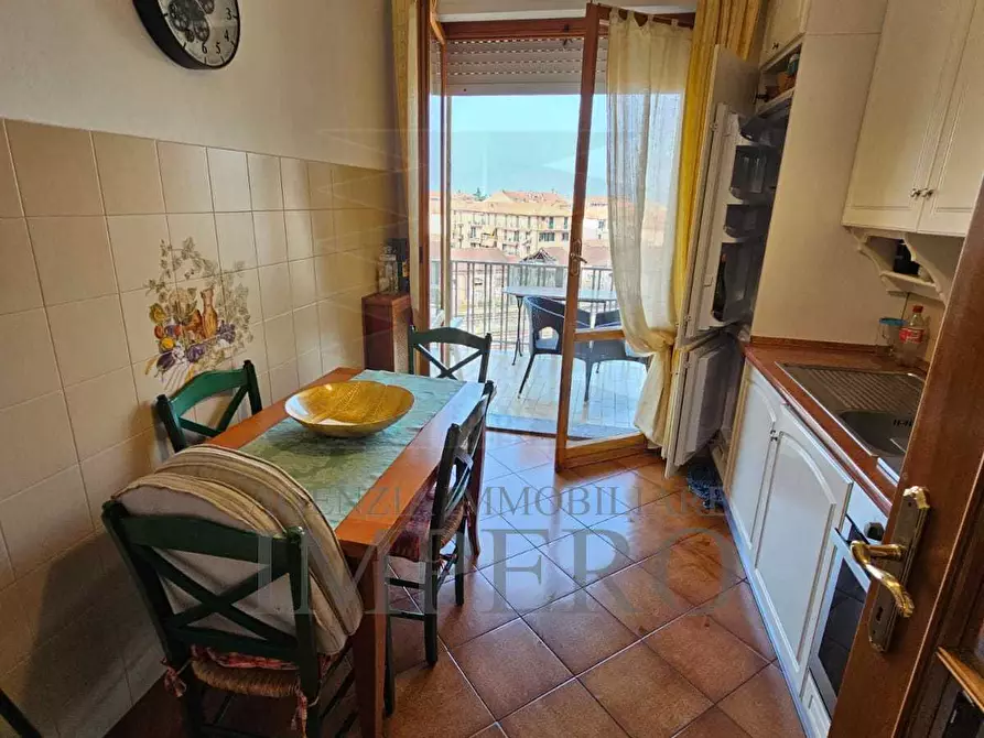 Immagine 3 di Quadrilocale in vendita  in Via San Secondo 50 a Ventimiglia