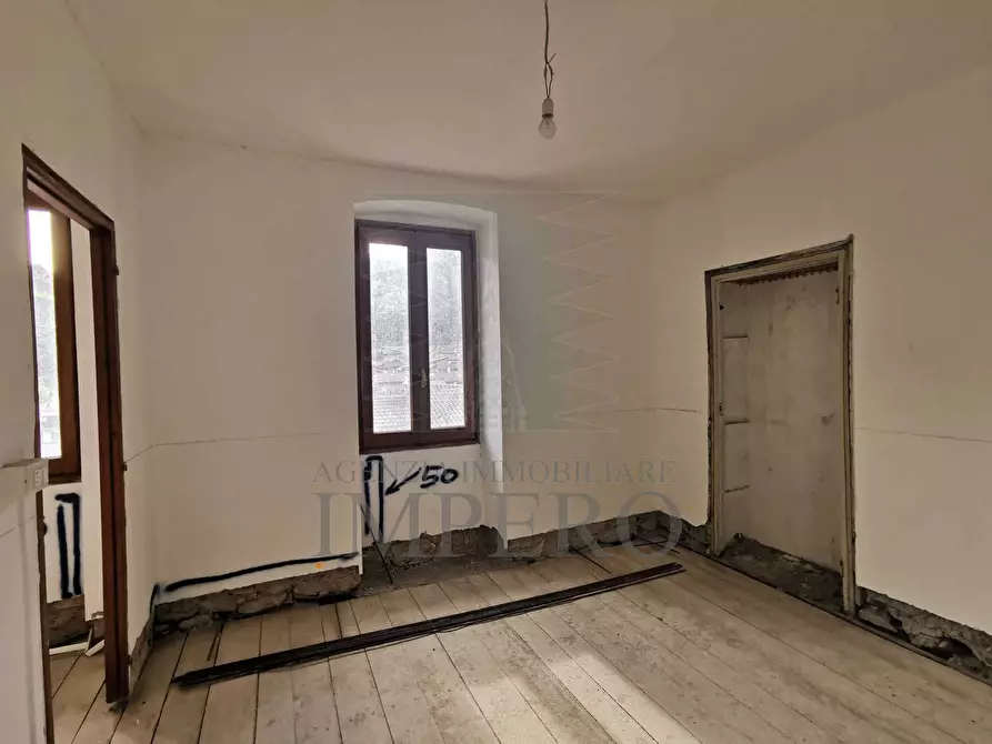 Immagine 2 di Trilocale in vendita  in Via Nuova 10 a Isolabona