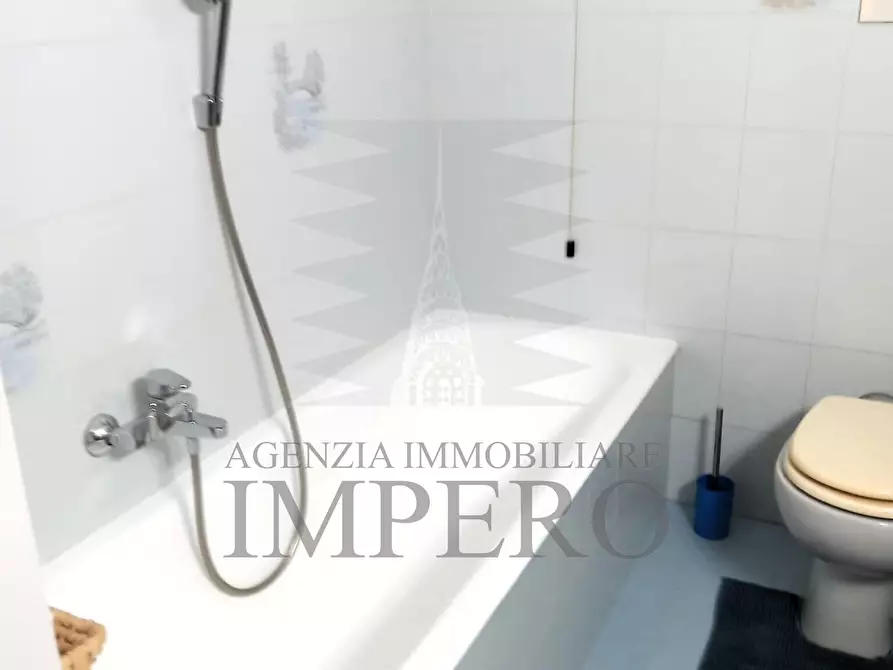 Immagine 14 di Quadrilocale in vendita  in Lungomare Varaldo 51 a Ventimiglia