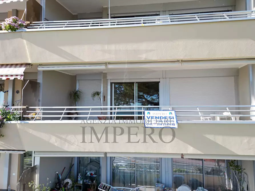 Immagine 34 di Pentalocale in vendita  in Lungomare Varaldo 67 a Ventimiglia