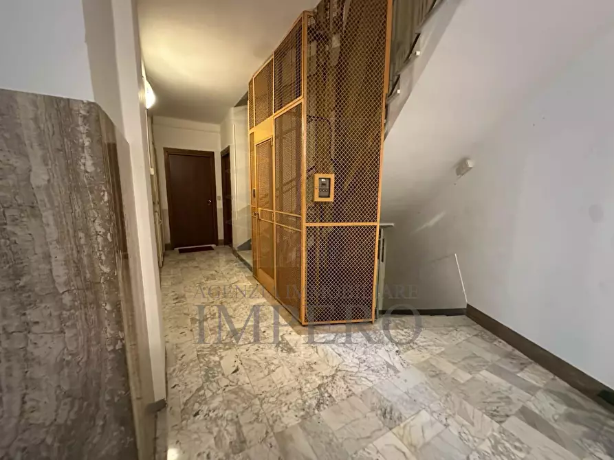 Immagine 7 di Bilocale in vendita  in Via Pietralunga 1 a San Remo