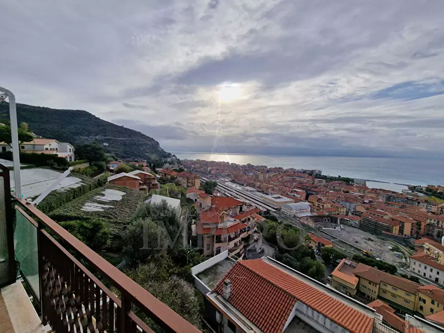 Immagine 1 di Bilocale in vendita  in via bandette a Ventimiglia