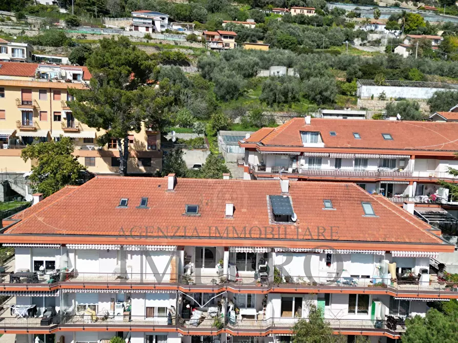 Immagine 2 di Quadrilocale in vendita  in Via delle Gerbere 1A a Ventimiglia