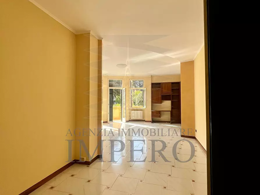 Immagine 9 di Quadrilocale in vendita  in Corso Italia 100 a Bordighera