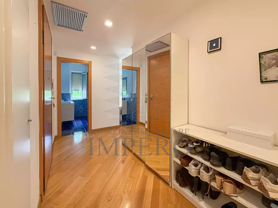 Immagine 13 di Quadrilocale in vendita  in Via Enzo Verrando 10 a Bordighera