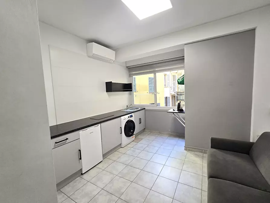 Immagine 1 di Monolocale in vendita  in Passeggiata G. Oberdan 15 a Ventimiglia