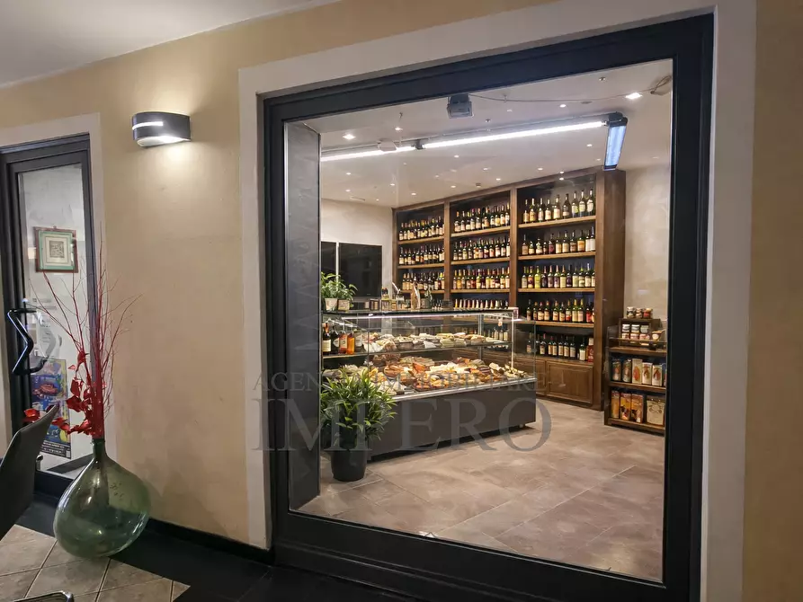 Immagine 3 di Attività artigianale in vendita  in Via Cavour 29/A a Ventimiglia