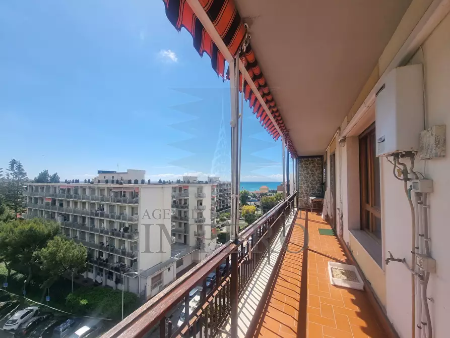 Immagine 24 di Quadrilocale in vendita  in Via Cornelio Tacito 2 a Ventimiglia