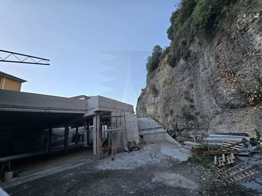 Immagine 2 di Attività artigianale in affitto  in Via della Chiesa 1 a Ventimiglia