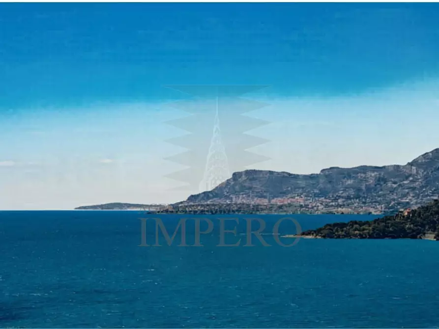 Immagine 27 di Bilocale in vendita  in Salita alle Mura 30 a Ventimiglia