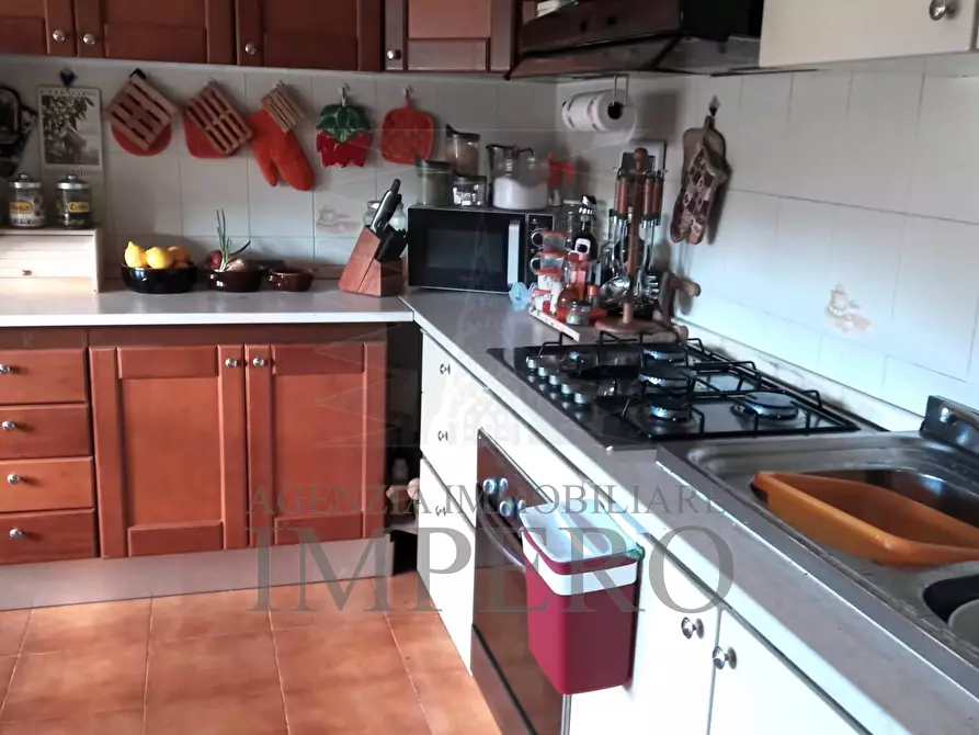 Immagine 10 di Quadrilocale in vendita  in Lungomare Varaldo 51 a Ventimiglia