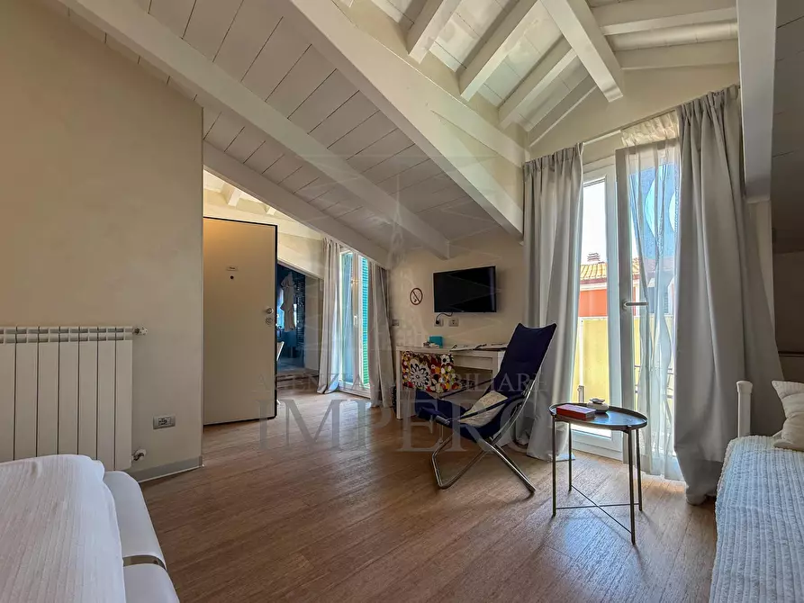 Immagine 8 di Bilocale in vendita  in Via Vittorio Emanuele II 60 a Bordighera