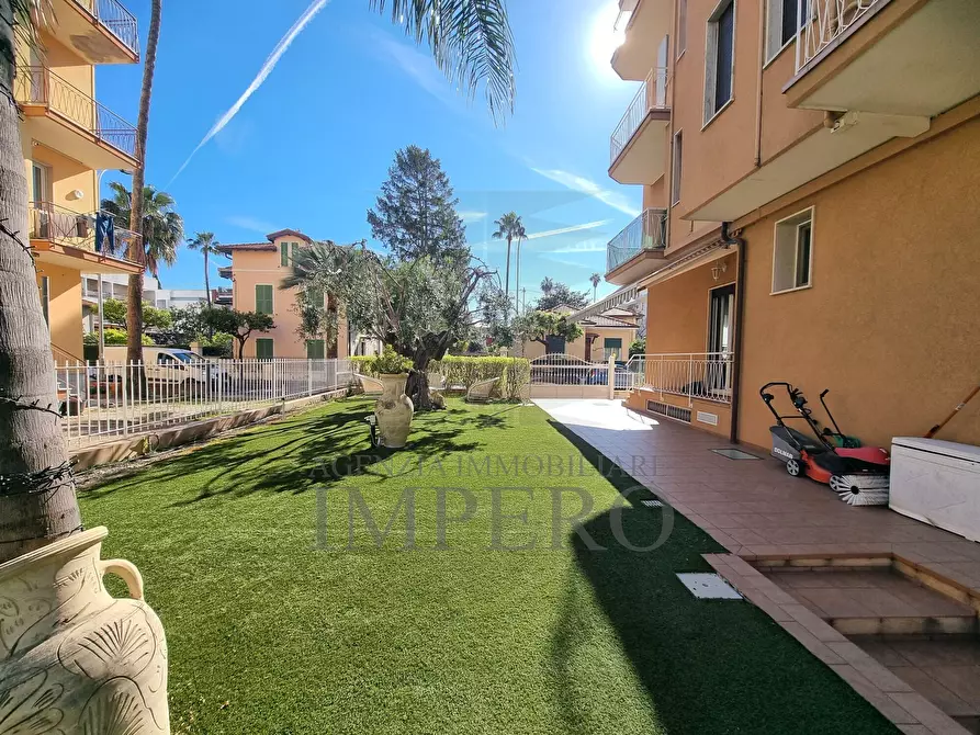 Immagine 5 di Pentalocale in vendita  in Via Gerolamo Rossi 15 a Bordighera