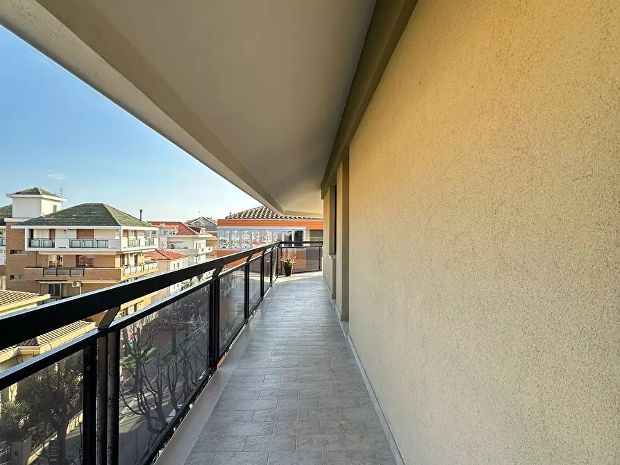 Immagine 28 di Quadrilocale in affitto  a Francavilla Al Mare