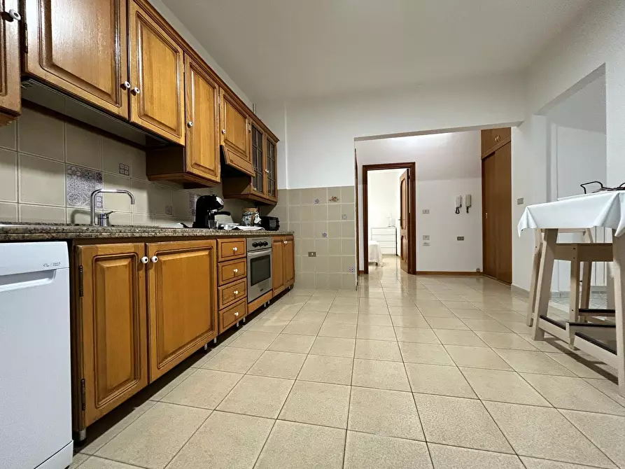 Immagine 9 di Pentalocale in affitto  in Viale Maiella 23/A a Francavilla Al Mare