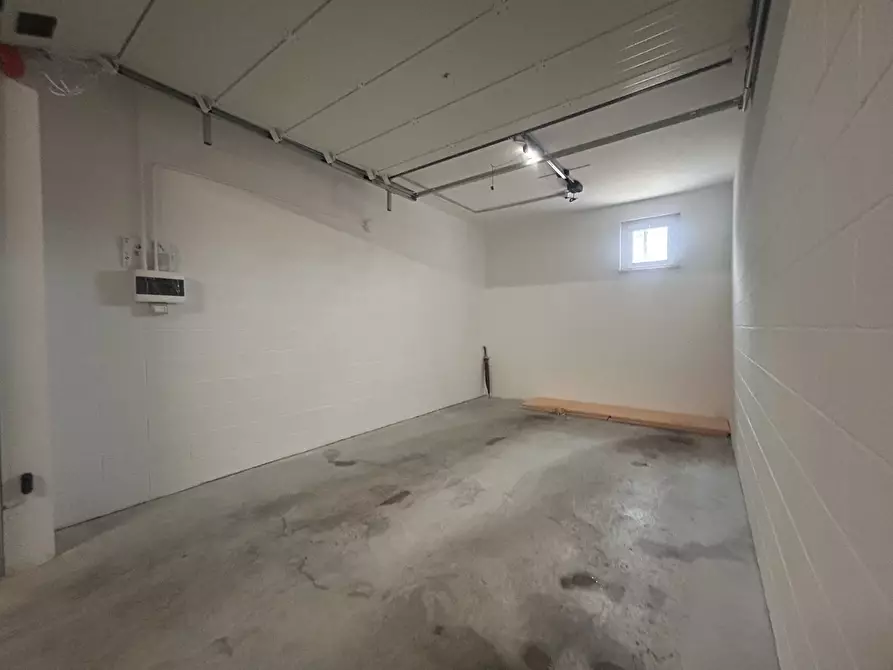 Immagine 5 di Garage in vendita  in Via Adriatica Sud a Pescara