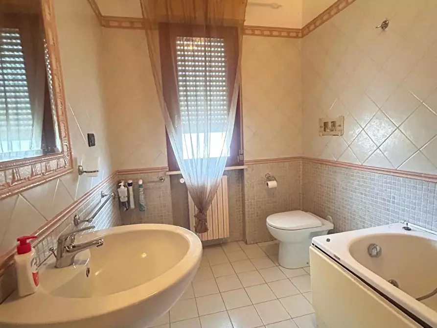 Immagine 8 di Trilocale in affitto  in Via Pasquale Celommi a Pescara