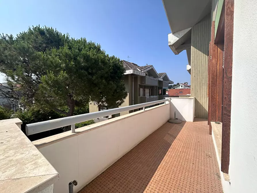 Immagine 15 di Trilocale in affitto  a Francavilla Al Mare