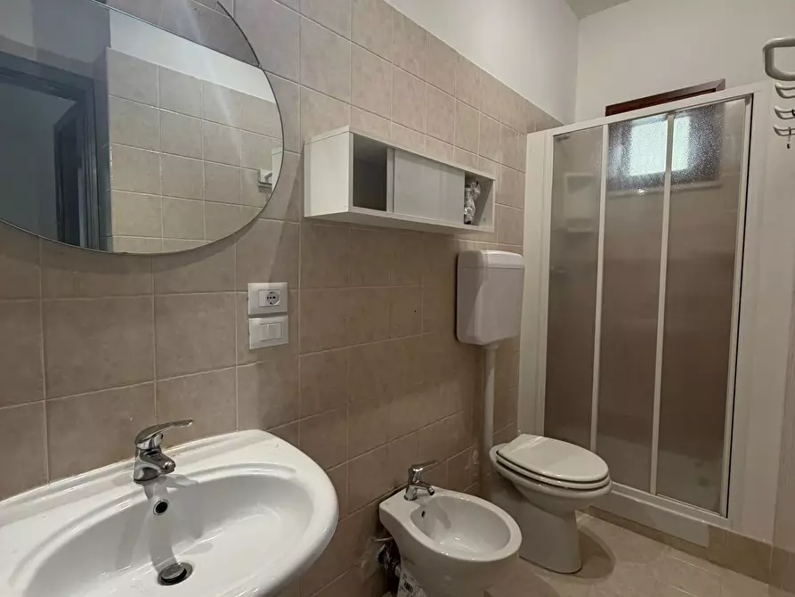 Immagine 13 di Quadrilocale in affitto  in Viale Maiella 23/A a Francavilla Al Mare